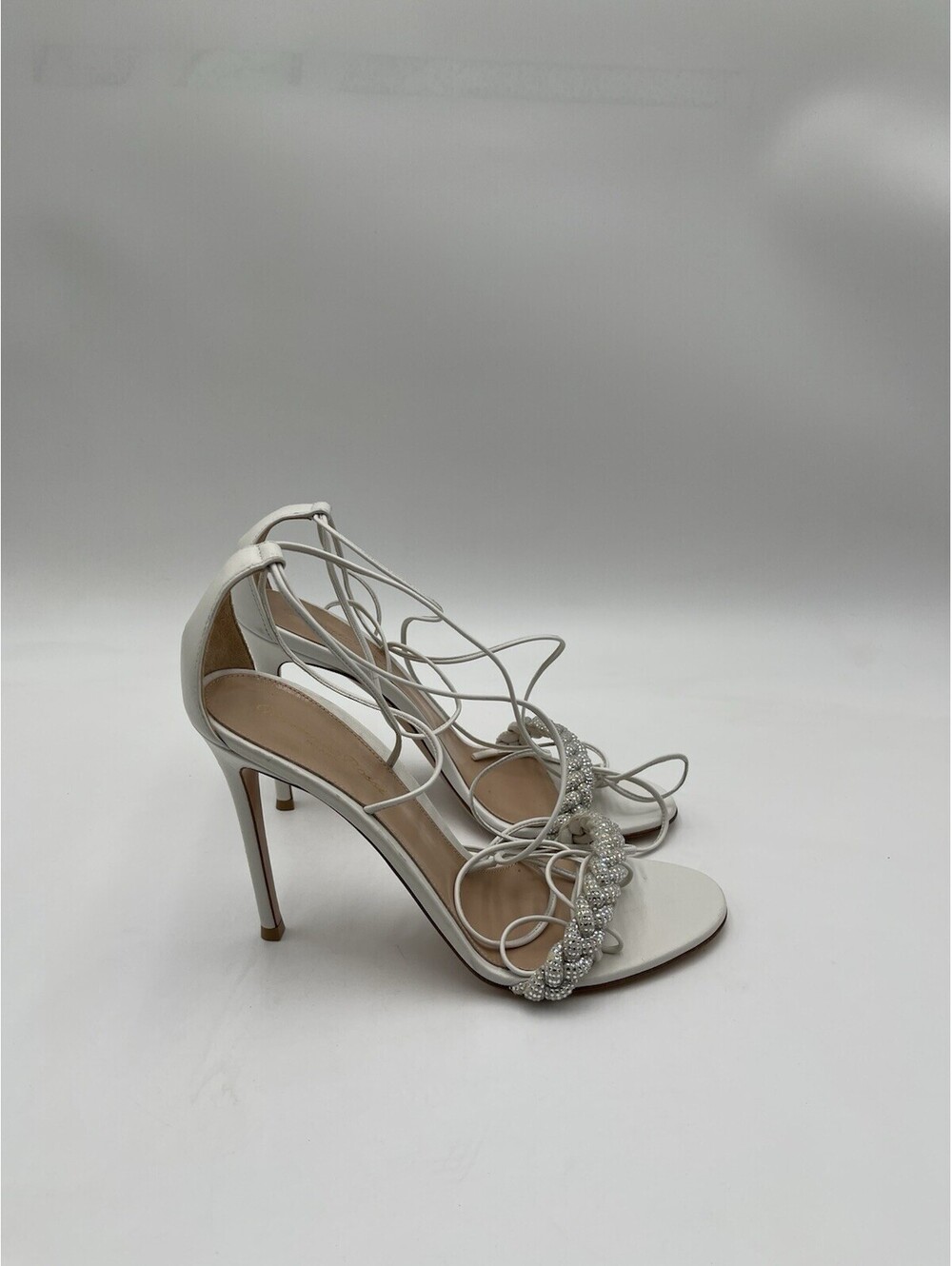 Women’s Gianvito Rossi Leomi crystal-embellished White leather sandals Size 40